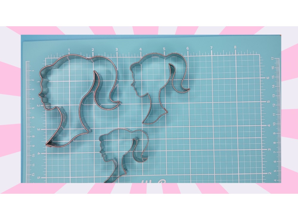 BARBIE SILHOUETTE SET CUTTER